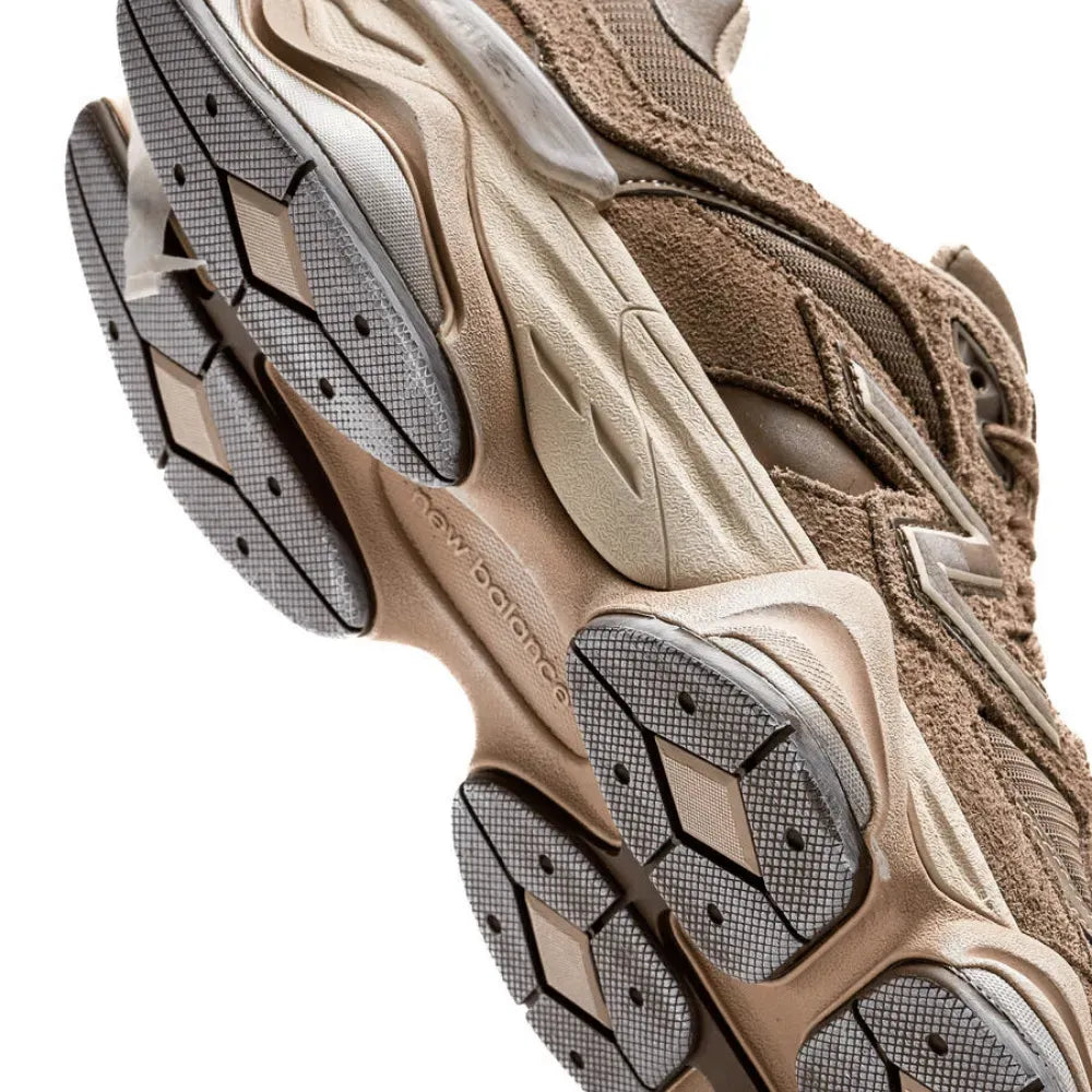 NB 9060 Mushroom Timberwolf